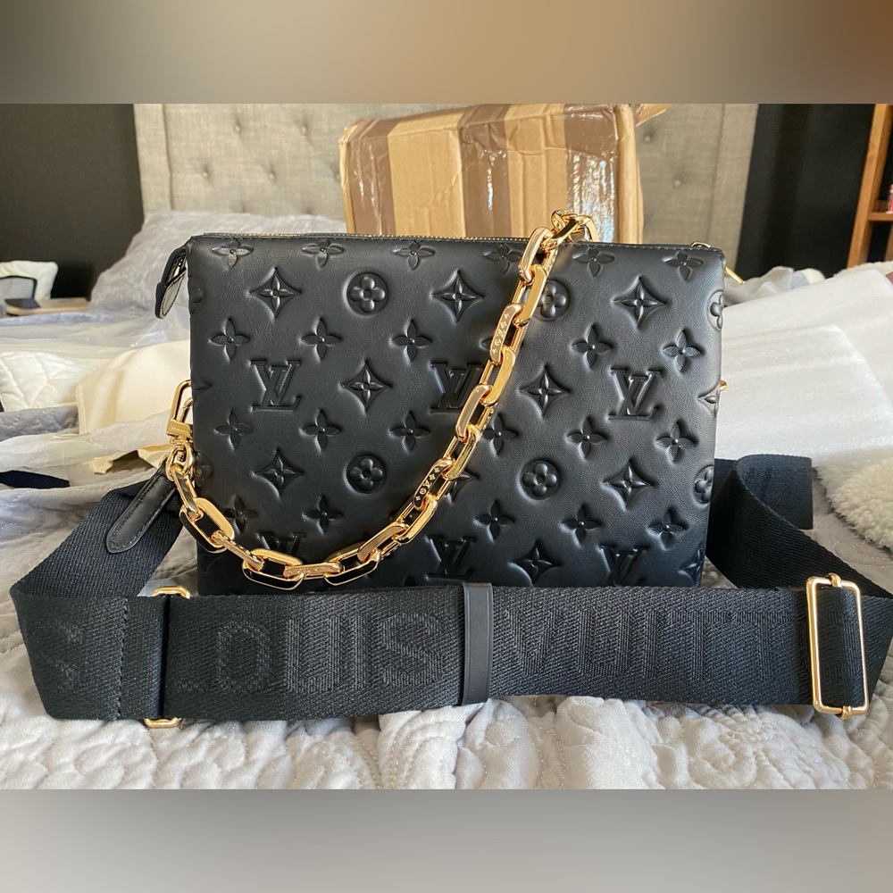 Monogram black leather purse / crossbody